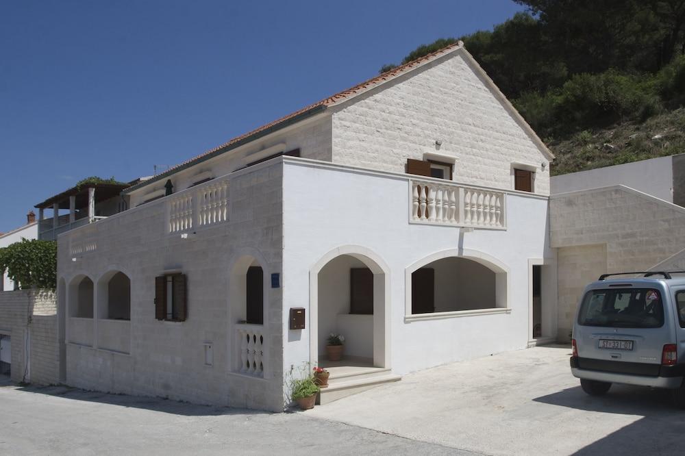 Pucisca Villa Postira Exteriér fotografie